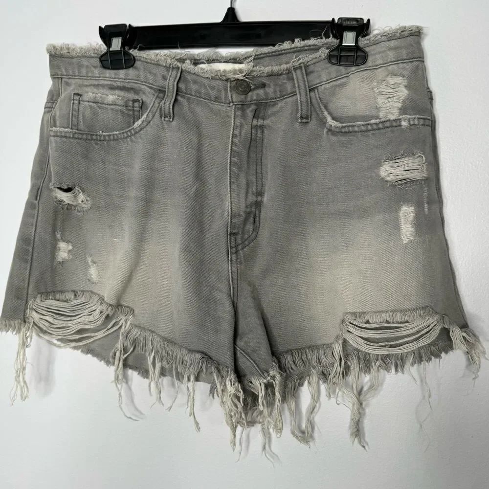 Flying Monkey gray jeans shorts size 30